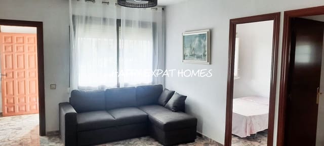 Villa/Maison de 4 chambres à louer à Canyelles - 1 800 € (Ref: 9500406)