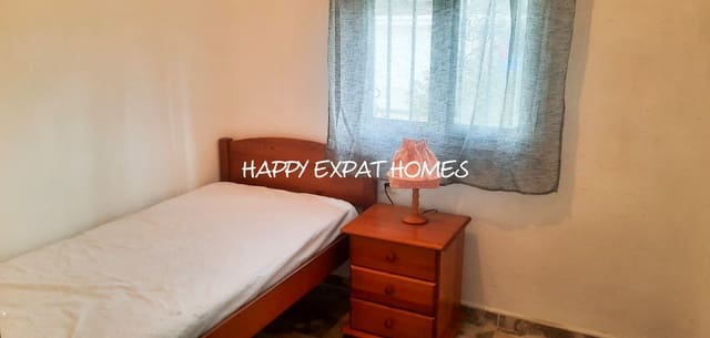 Villa/Maison de 4 chambres à louer à Canyelles - 1 800 € (Ref: 9500406)