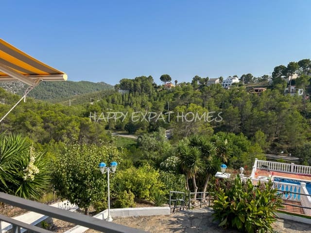 5 soverom Villa til salgs i Olivella med svømmebasseng garasje - € 370 000 (Ref: 9609568)