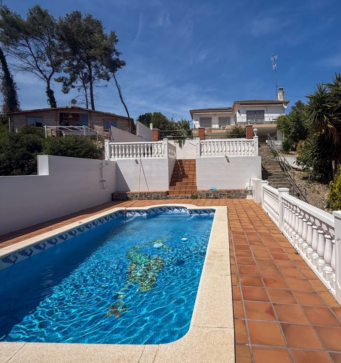 5 bedroom Villa for sale in Olivella with pool garage - € 370,000 (Ref: 9609568)