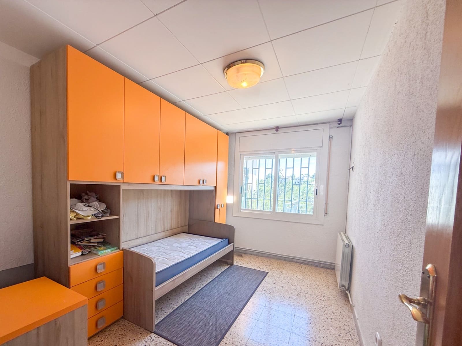 5 bedroom Villa for sale in Olivella with pool garage - € 370,000 (Ref: 9609568)