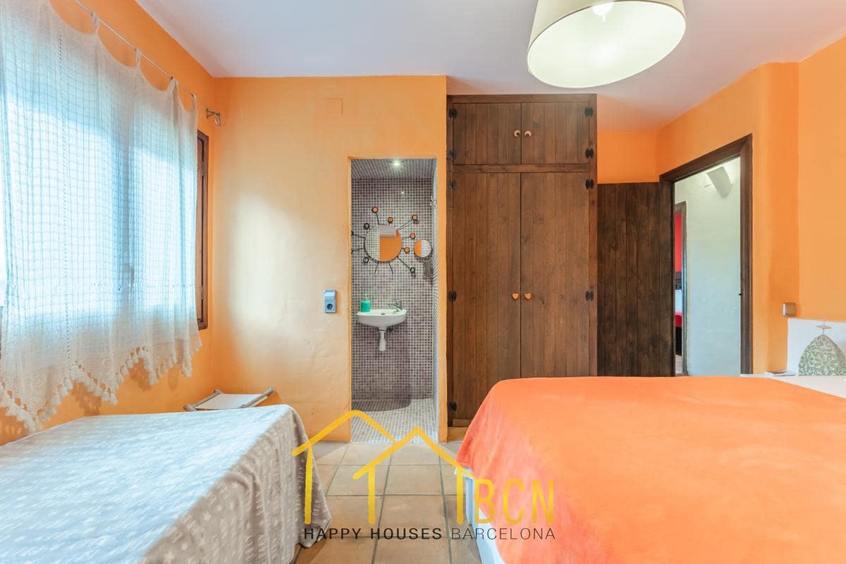 7 chambre Villa/Maison à vendre à Sant Pere de Ribes avec piscine garage - 679 000 € (Ref: 9650706)