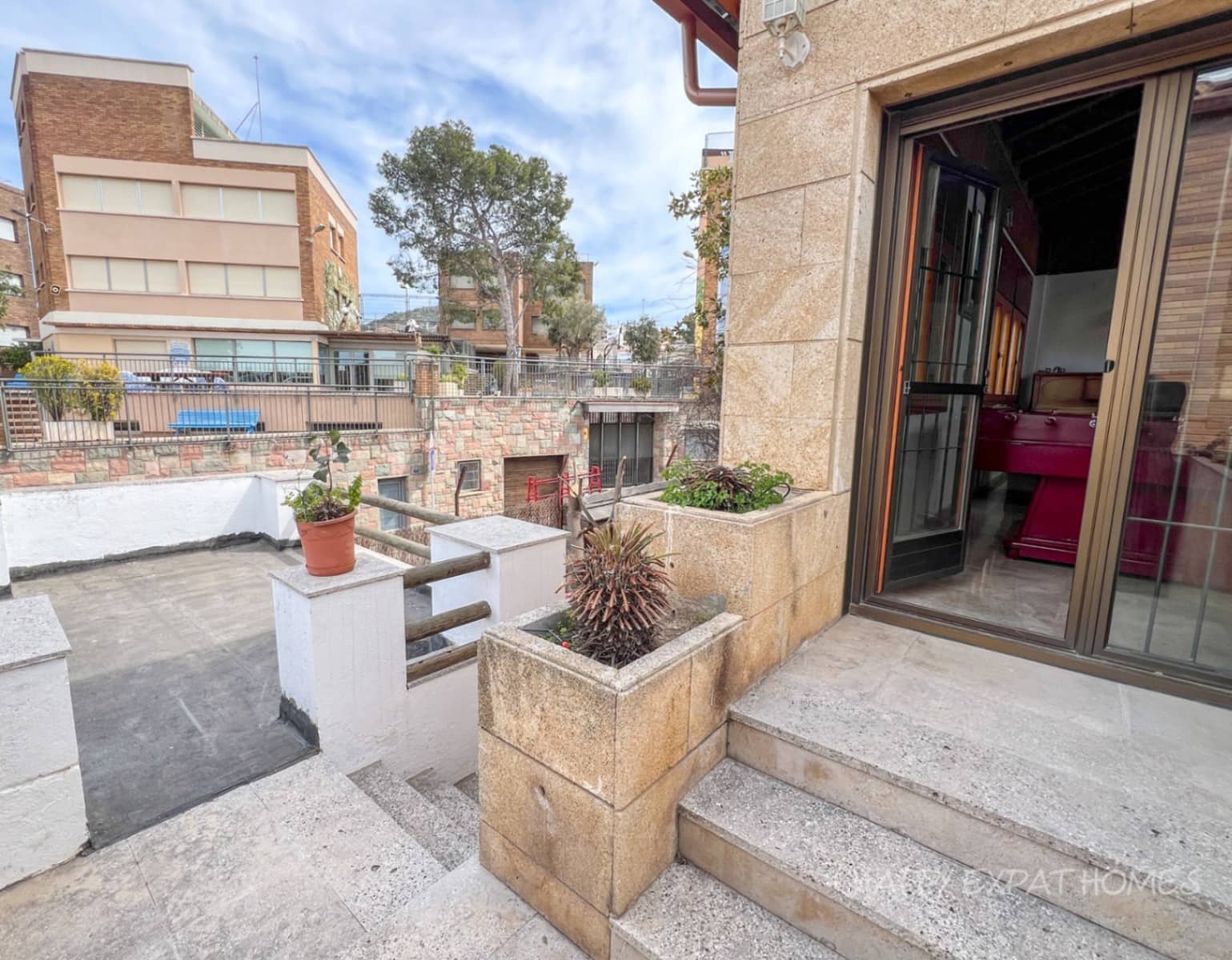 6 Zimmer Villa zu vermieten in Sant Just Desvern mit Pool Garage - 4.500 € (Ref: 9731676)