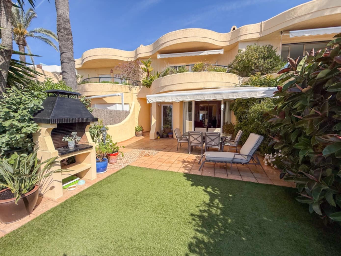 4 soveværelse Villa til salg i Sitges - € 840.000 (Ref: 9793503)