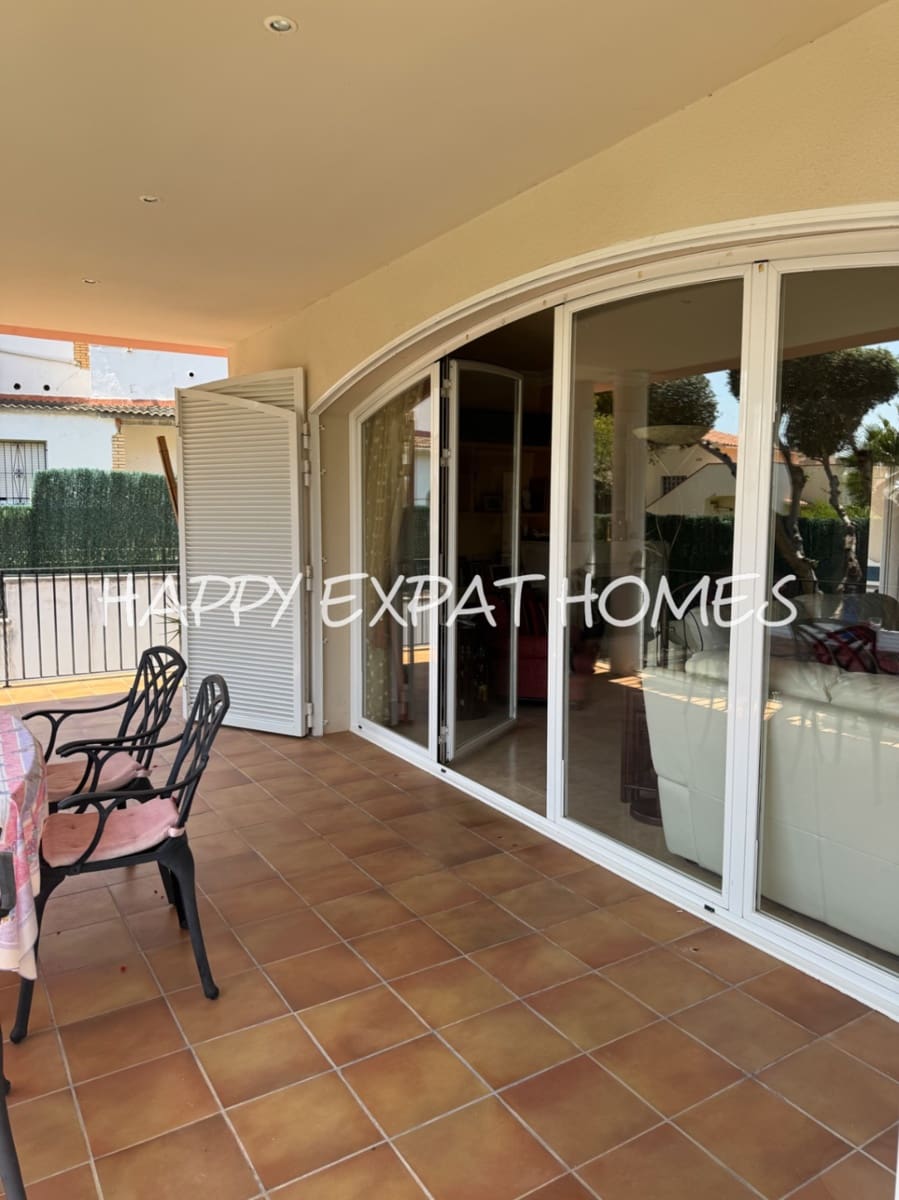 4 bedroom Villa for sale in Sitges with pool garage - € 1,190,000 (Ref: 9797612)