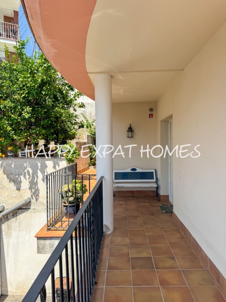 4 bedroom Villa for sale in Sitges with pool garage - € 1,190,000 (Ref: 9797612)