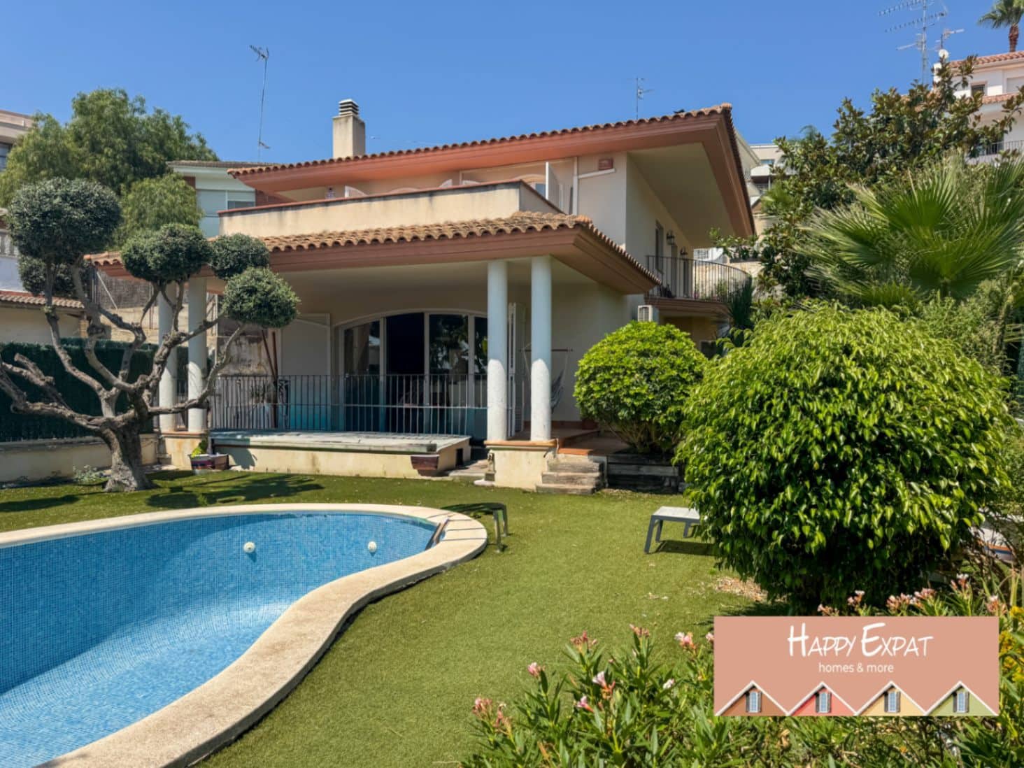 4 bedroom Villa for sale in Sitges with pool garage - € 1,190,000 (Ref: 9797612)