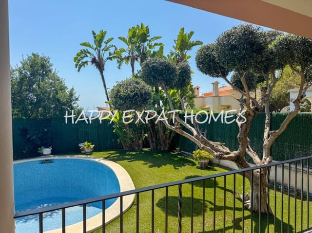 4 bedroom Villa for sale in Sitges with pool garage - € 1,190,000 (Ref: 9797612)