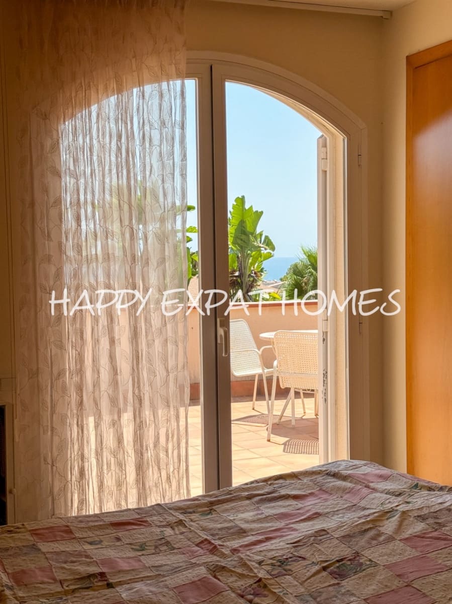 4 bedroom Villa for sale in Sitges with pool garage - € 1,190,000 (Ref: 9797612)