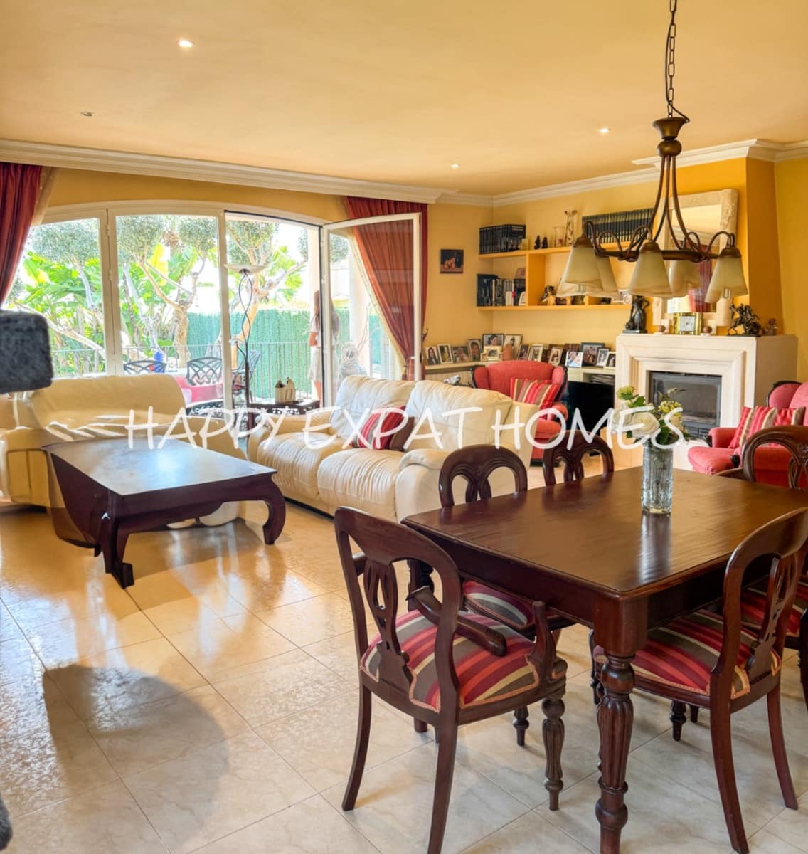 4 bedroom Villa for sale in Sitges with pool garage - € 1,190,000 (Ref: 9797612)