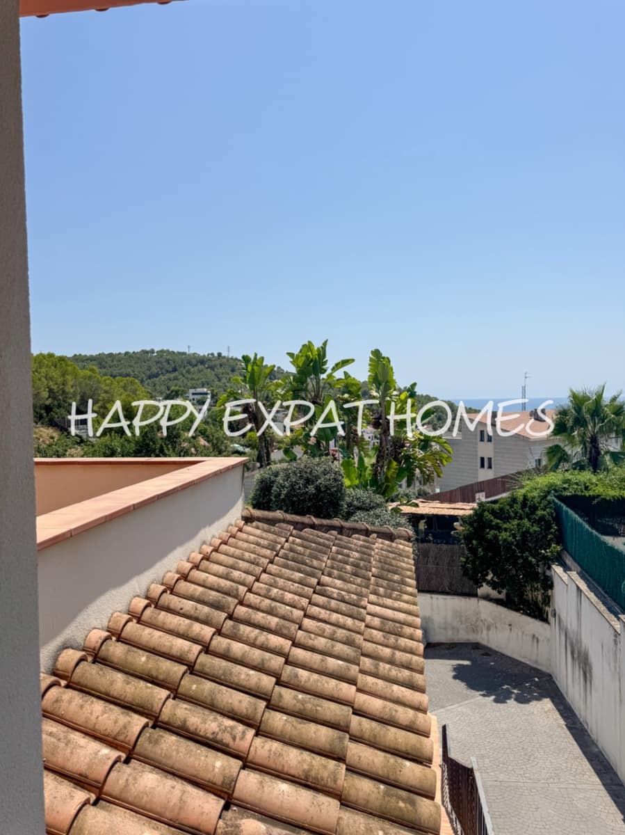 4 bedroom Villa for sale in Sitges with pool garage - € 1,190,000 (Ref: 9797612)