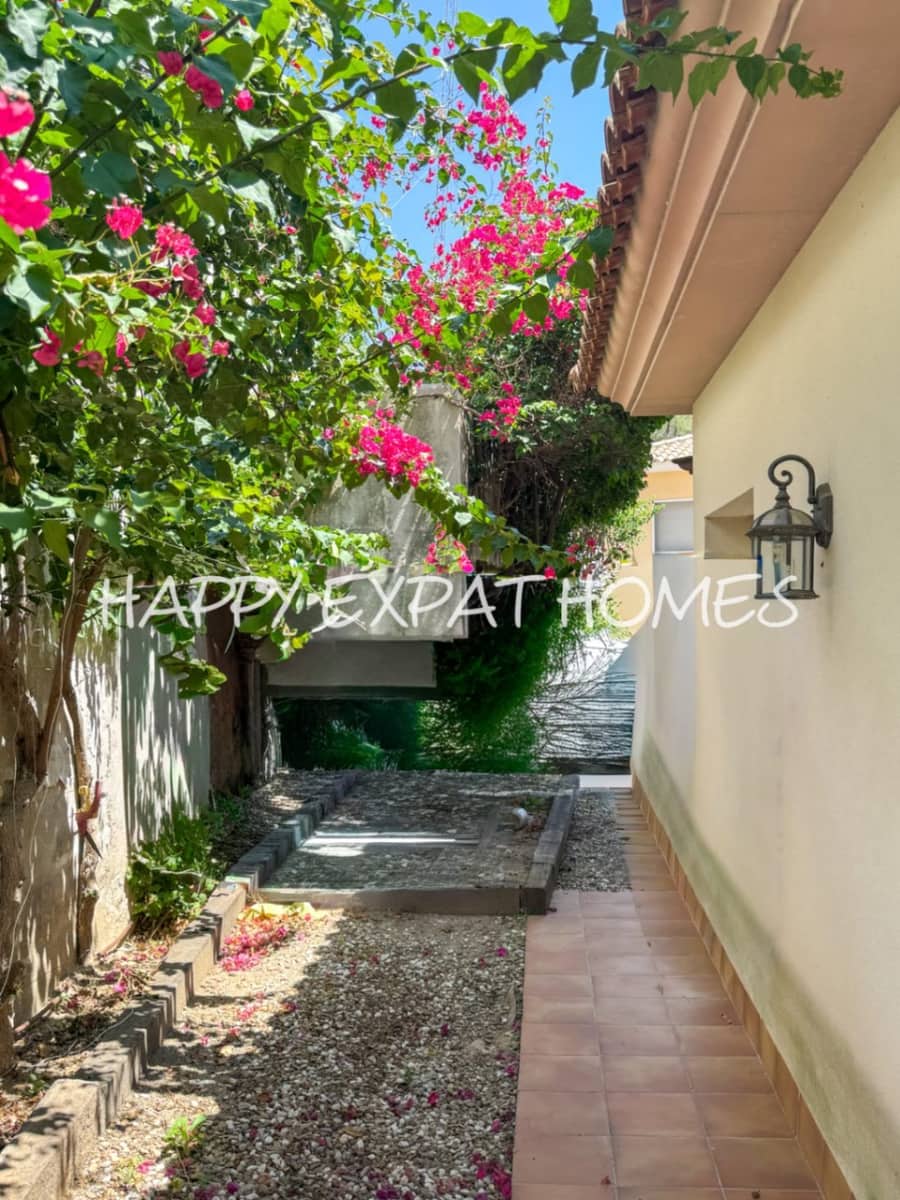 4 bedroom Villa for sale in Sitges with pool garage - € 1,190,000 (Ref: 9797612)