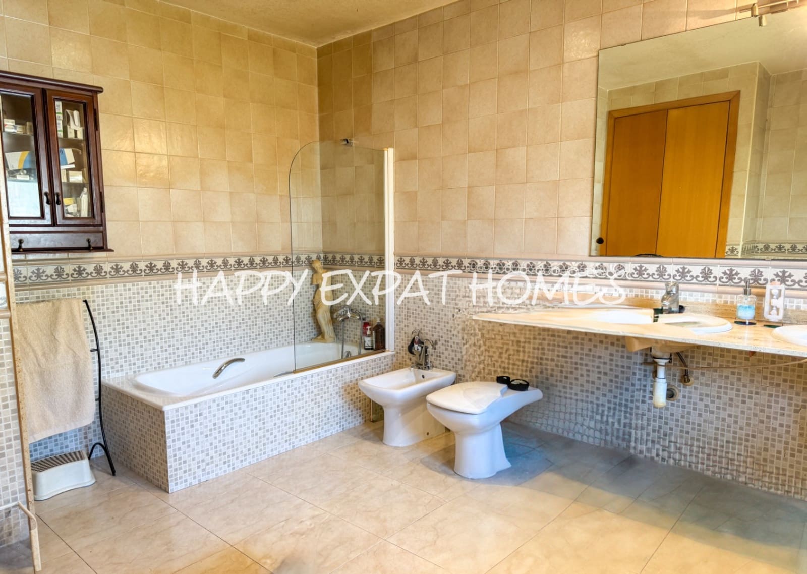 4 bedroom Villa for sale in Sitges with pool garage - € 1,190,000 (Ref: 9797612)