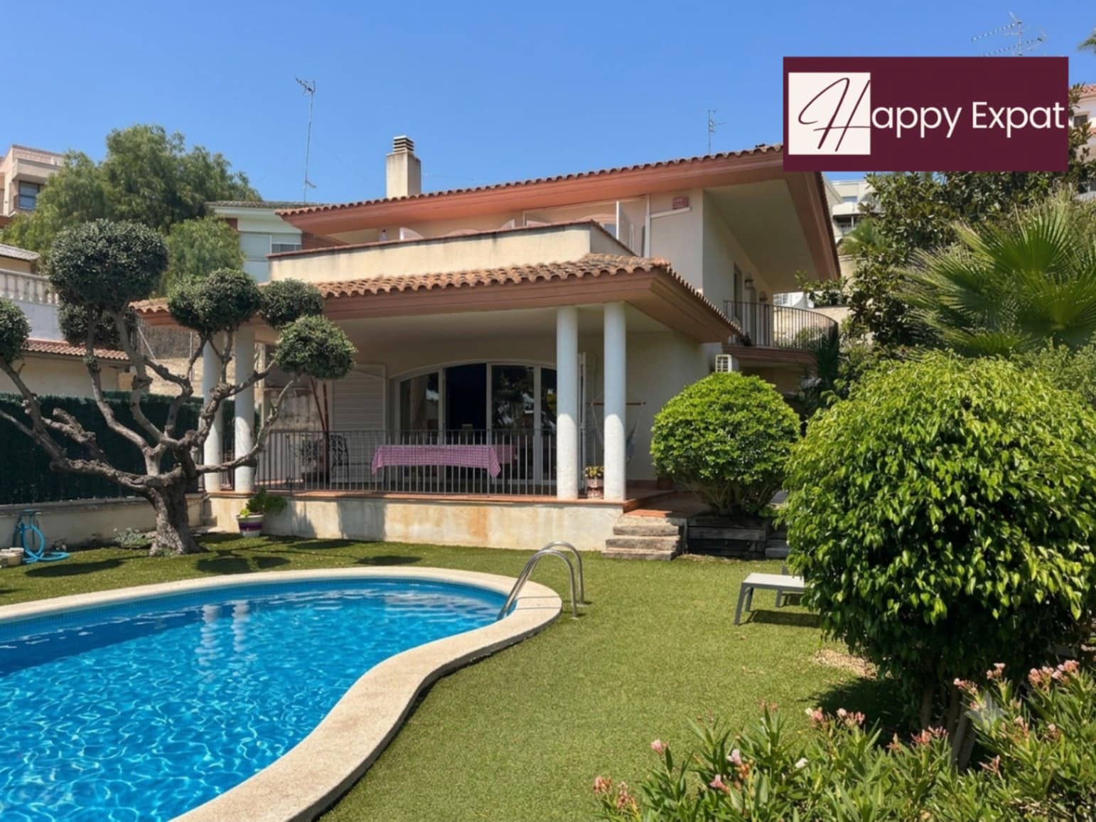 4 bedroom Villa for sale in Sitges with pool garage - € 1,190,000 (Ref: 9797612)