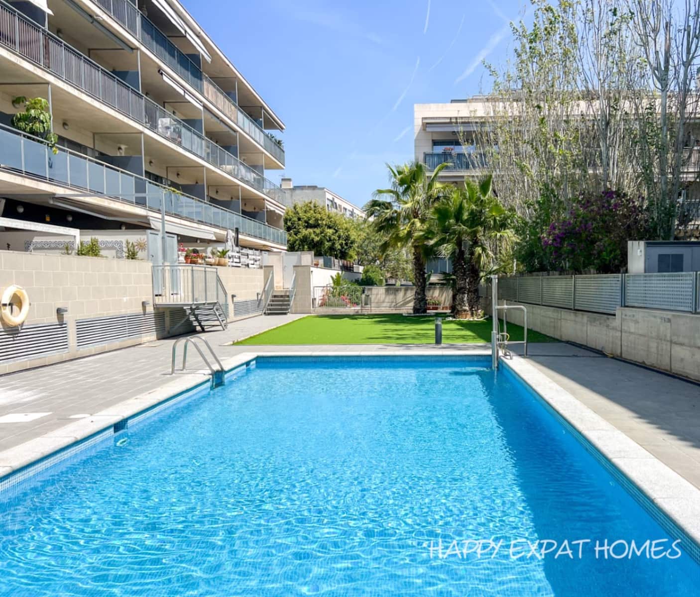 Piso de 3 habitaciones en Sitges en venta con piscina garaje - 795.000 € (Ref: 9798384)