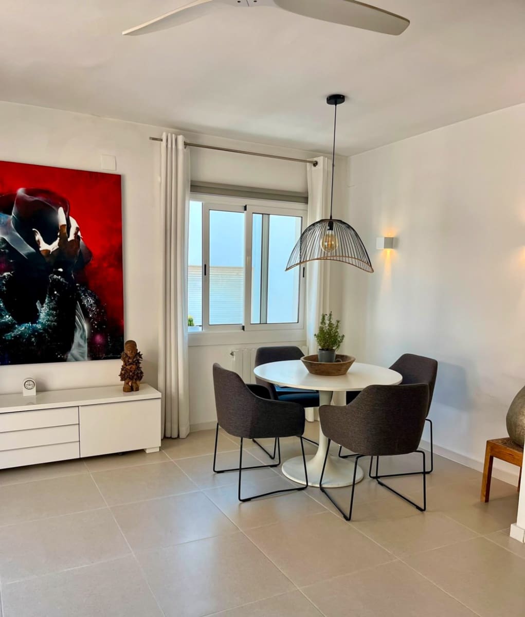 2 bedroom Flat for sale in Sitges - € 445,000 (Ref: 9909771)