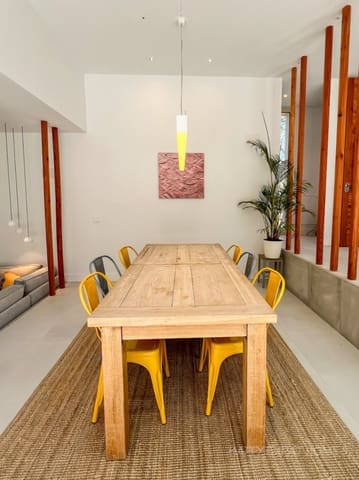 4 soverom Villa til salgs i Sant Pere de Ribes med svømmebasseng garasje - € 1 295 000 (Ref: 9943794)