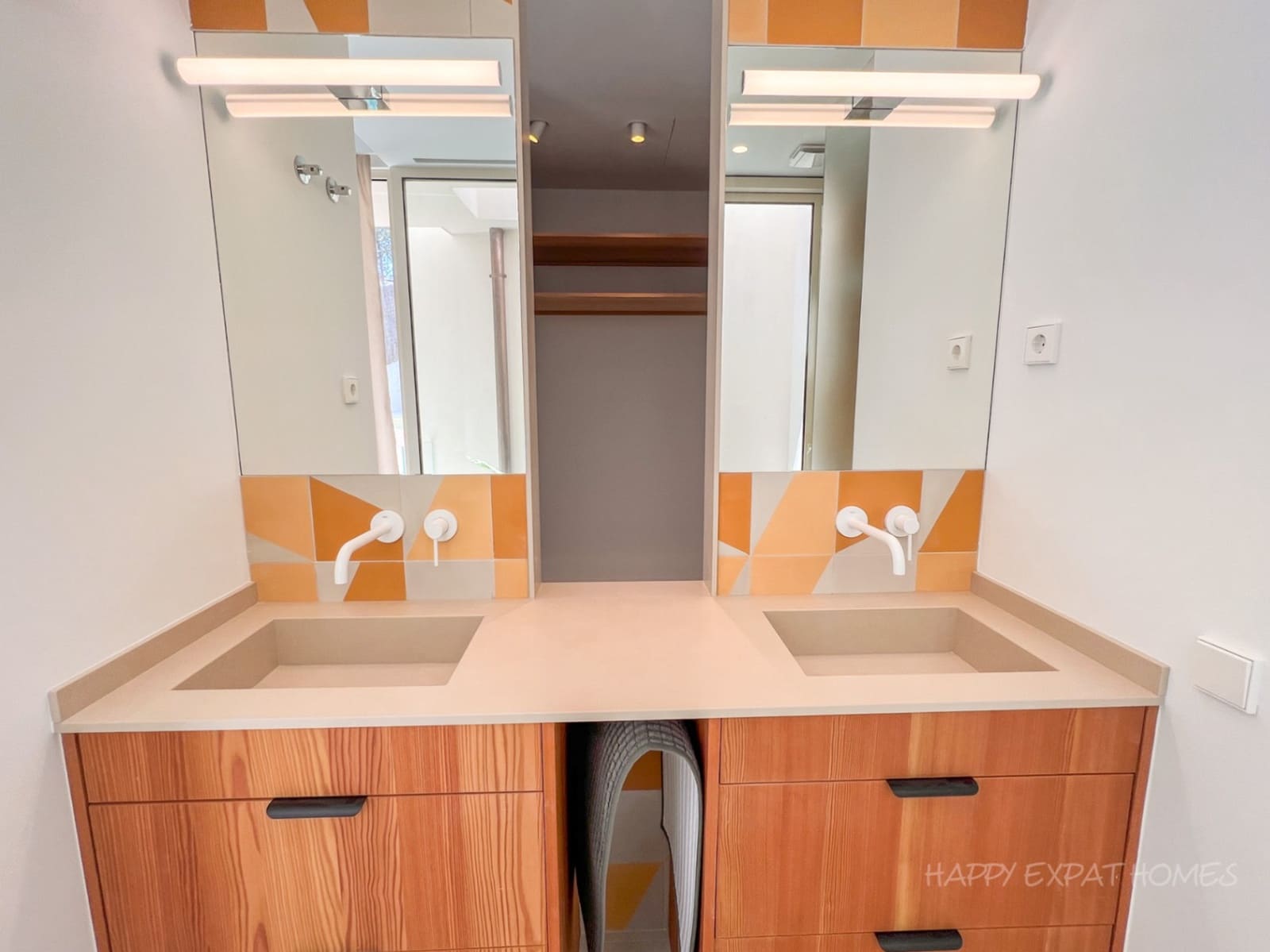 4 soverom Villa til salgs i Sant Pere de Ribes med svømmebasseng garasje - € 1 295 000 (Ref: 9943794)