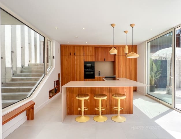 4 soverom Villa til salgs i Sant Pere de Ribes med svømmebasseng garasje - € 1 295 000 (Ref: 9943794)