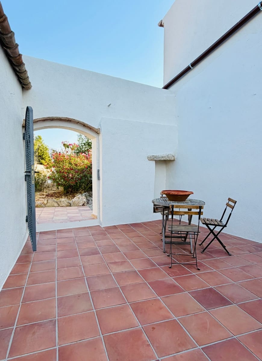 4 slaapkamer Finca/Landhuis te huur in Olerdola met zwembad garage - € 3.500 (Ref: 9956679)