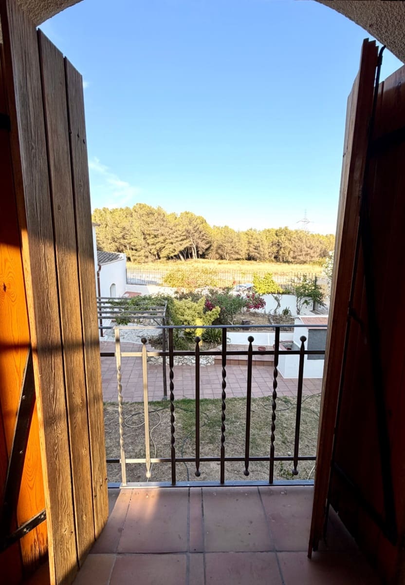 4 slaapkamer Finca/Landhuis te huur in Olerdola met zwembad garage - € 3.500 (Ref: 9956679)