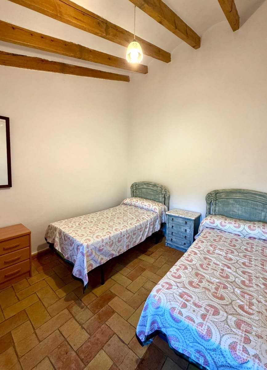 4 slaapkamer Finca/Landhuis te huur in Olerdola met zwembad garage - € 3.500 (Ref: 9956679)