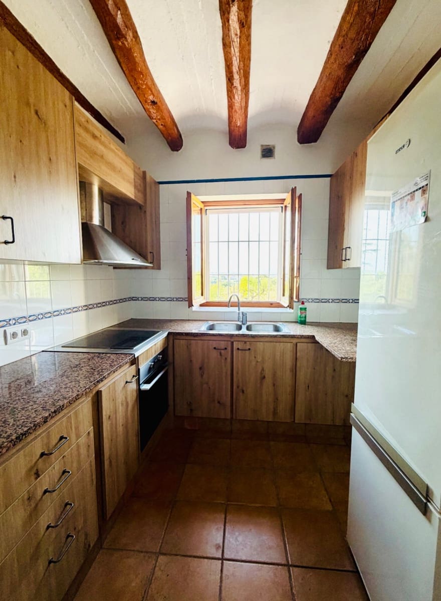 4 slaapkamer Finca/Landhuis te huur in Olerdola met zwembad garage - € 3.500 (Ref: 9956679)
