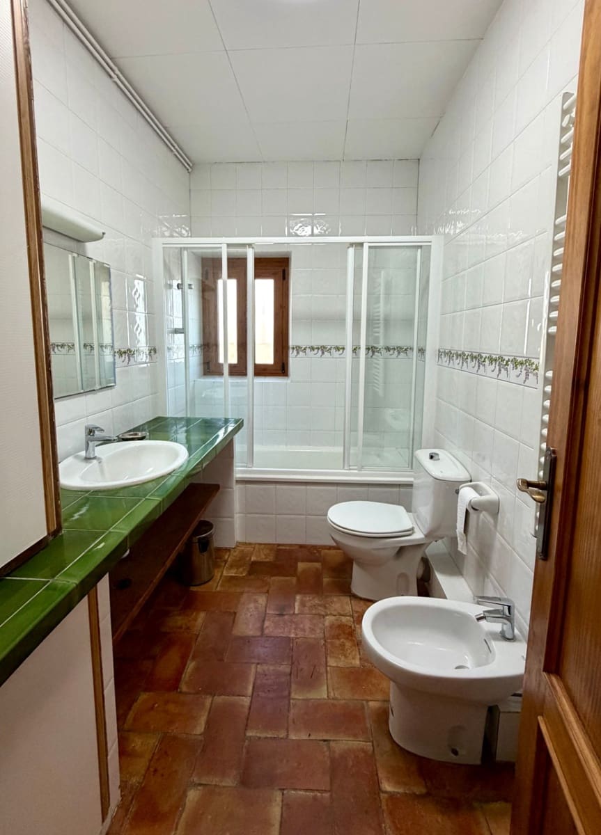 4 slaapkamer Finca/Landhuis te huur in Olerdola met zwembad garage - € 3.500 (Ref: 9956679)