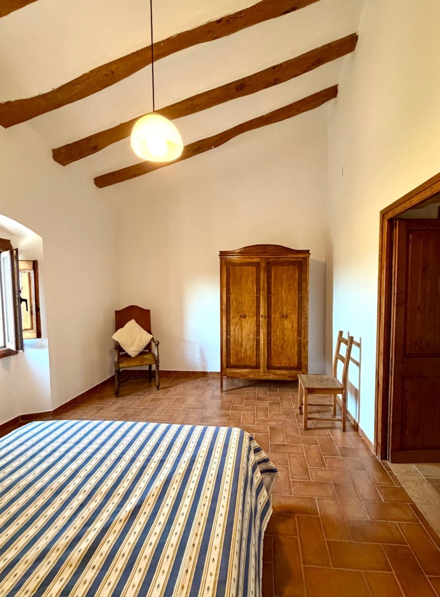 4 slaapkamer Finca/Landhuis te huur in Olerdola met zwembad garage - € 3.500 (Ref: 9956679)