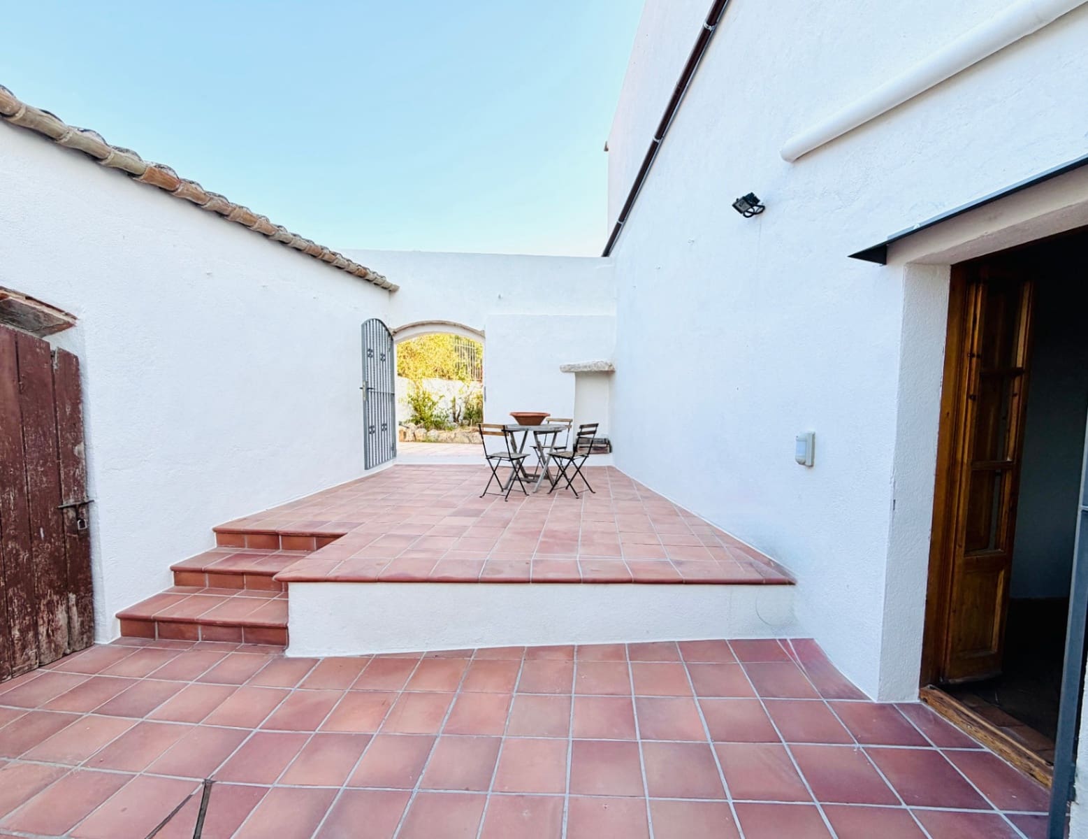4 slaapkamer Finca/Landhuis te huur in Olerdola met zwembad garage - € 3.500 (Ref: 9956679)