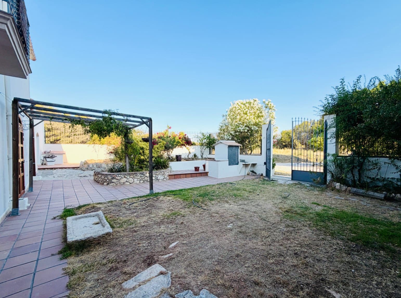 4 slaapkamer Finca/Landhuis te huur in Olerdola met zwembad garage - € 3.500 (Ref: 9956679)