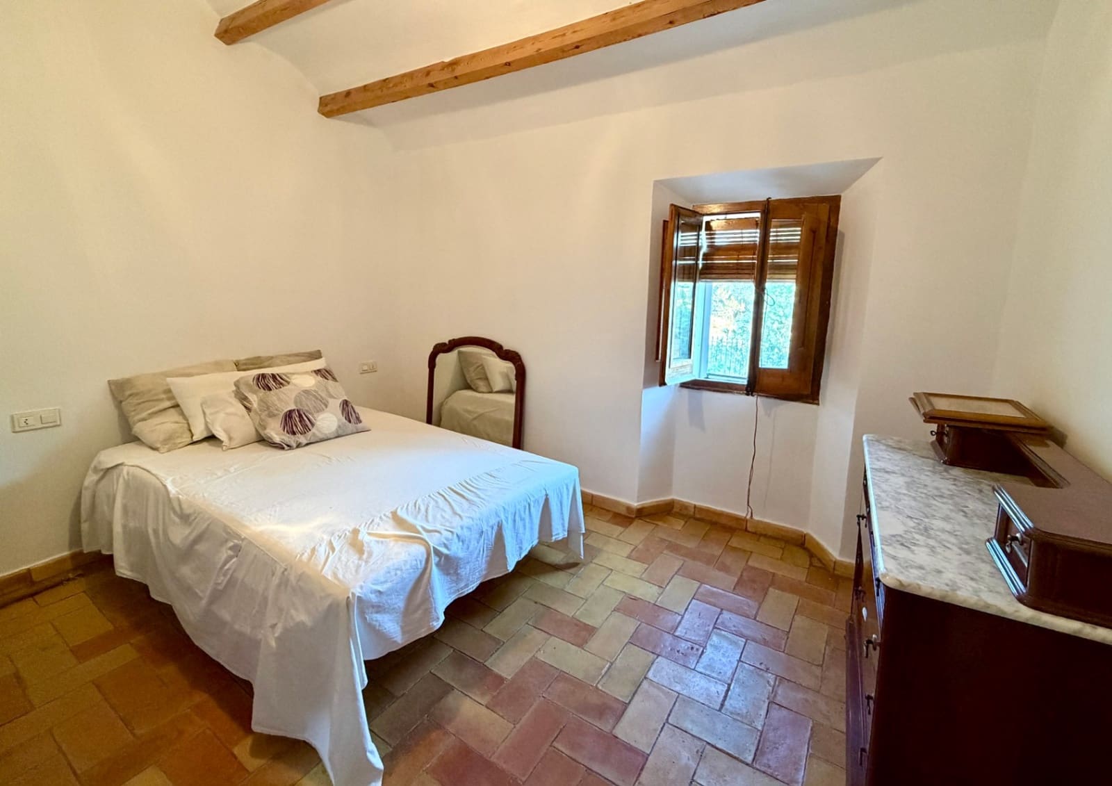 4 slaapkamer Finca/Landhuis te huur in Olerdola met zwembad garage - € 3.500 (Ref: 9956679)
