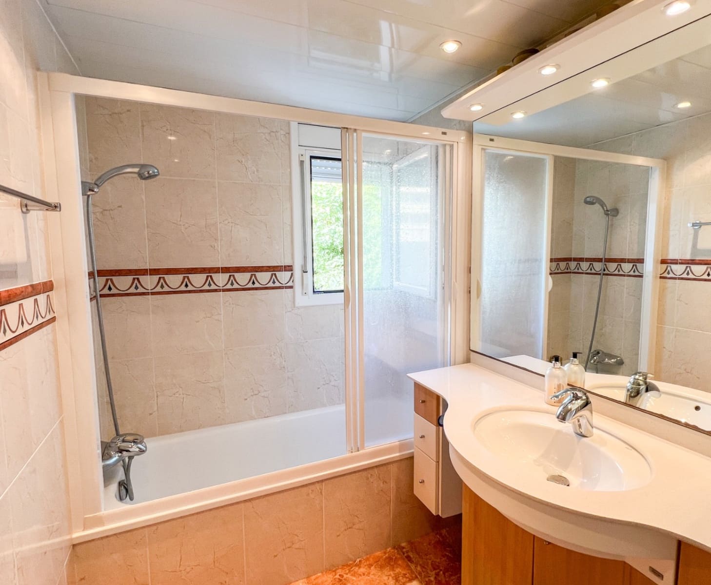 3 bedroom Flat for sale in Sitges with pool - € 598,000 (Ref: 9969036)