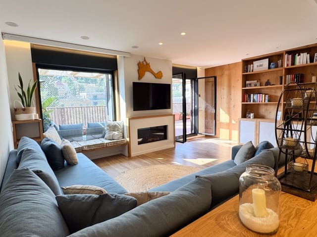 Ático de 4 habitaciones en Barcelona ciudad en venta - 1.595.000 € (Ref: 9976771)