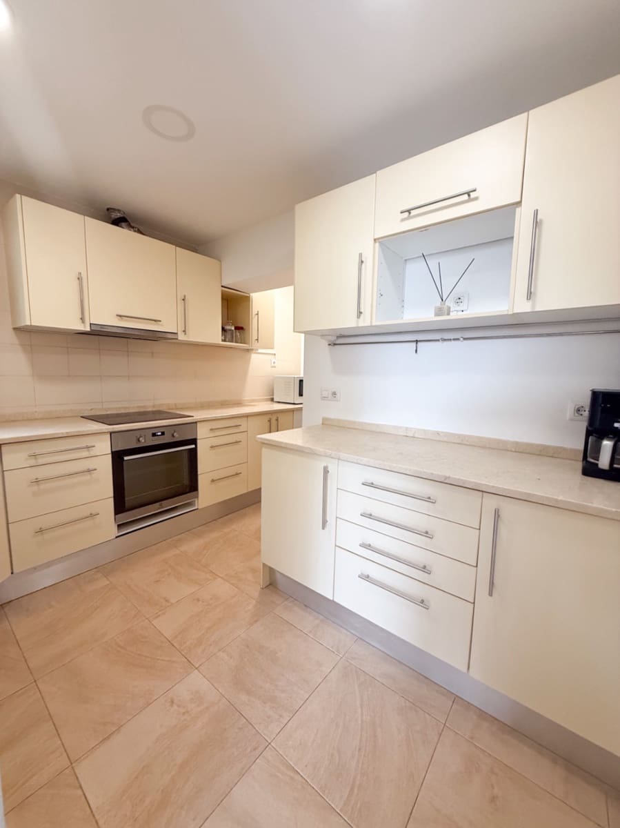 4 slaapkamer Villa te huur in Olivella - € 1.800 (Ref: 9977783)