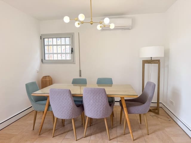 4 soverom Villa til leie i Olivella - € 1 800 (Ref: 9977783)