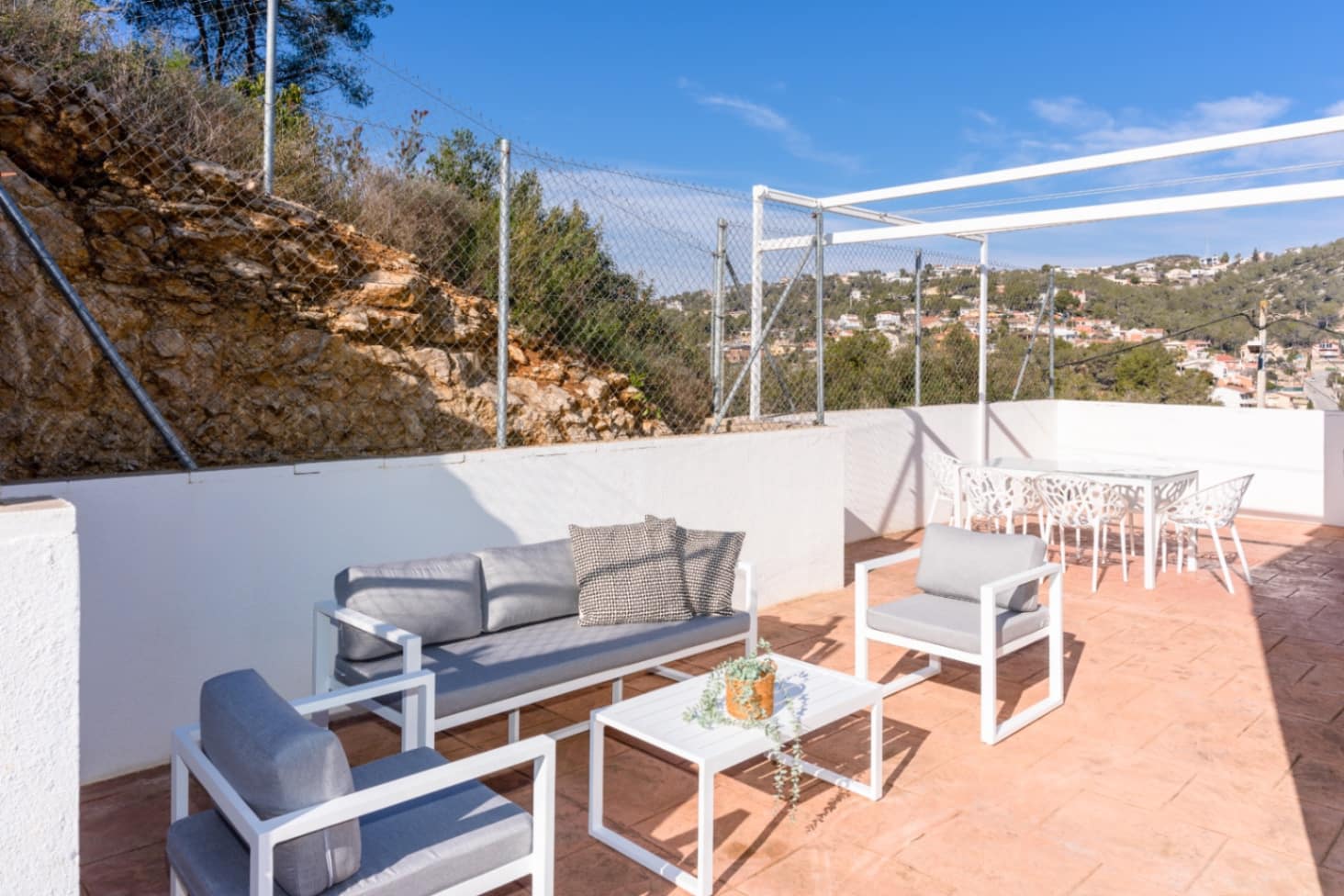 4 camera da letto Villa in vendita in Olivella con piscina garage - 450.000 € (Rif: 9999447)