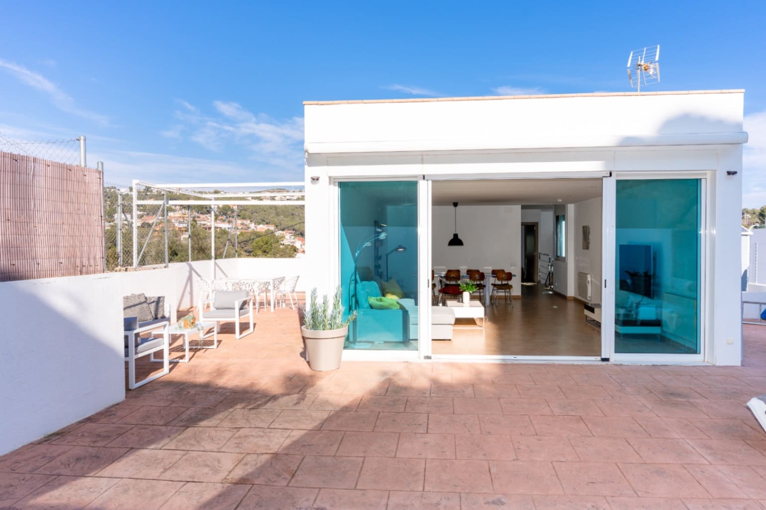4 camera da letto Villa in vendita in Olivella con piscina garage - 450.000 € (Rif: 9999447)