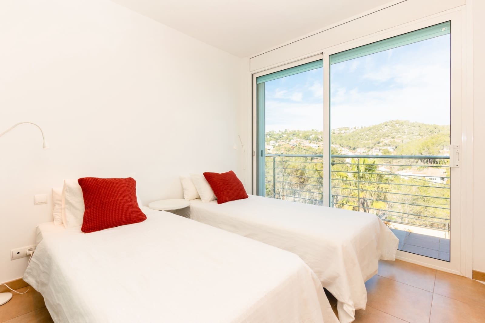 4 camera da letto Villa in vendita in Olivella con piscina garage - 450.000 € (Rif: 9999447)