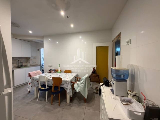 4 quarto Apartamento para venda em Castelló de la Plana - 220 000 € (Ref: 10021891)