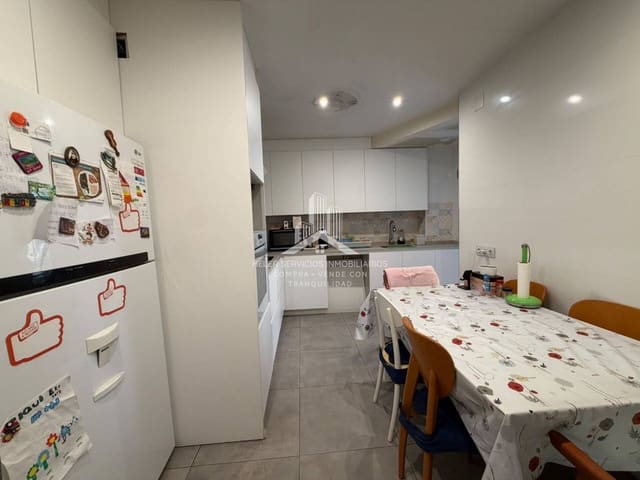 4 quarto Apartamento para venda em Castelló de la Plana - 220 000 € (Ref: 10021891)