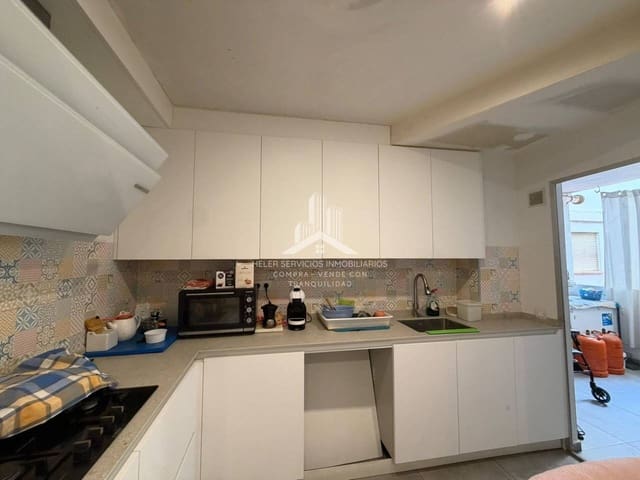 4 quarto Apartamento para venda em Castelló de la Plana - 220 000 € (Ref: 10021891)