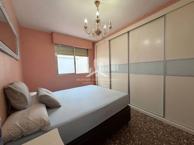 4 quarto Apartamento para venda em Castelló de la Plana - 220 000 € (Ref: 10021891)