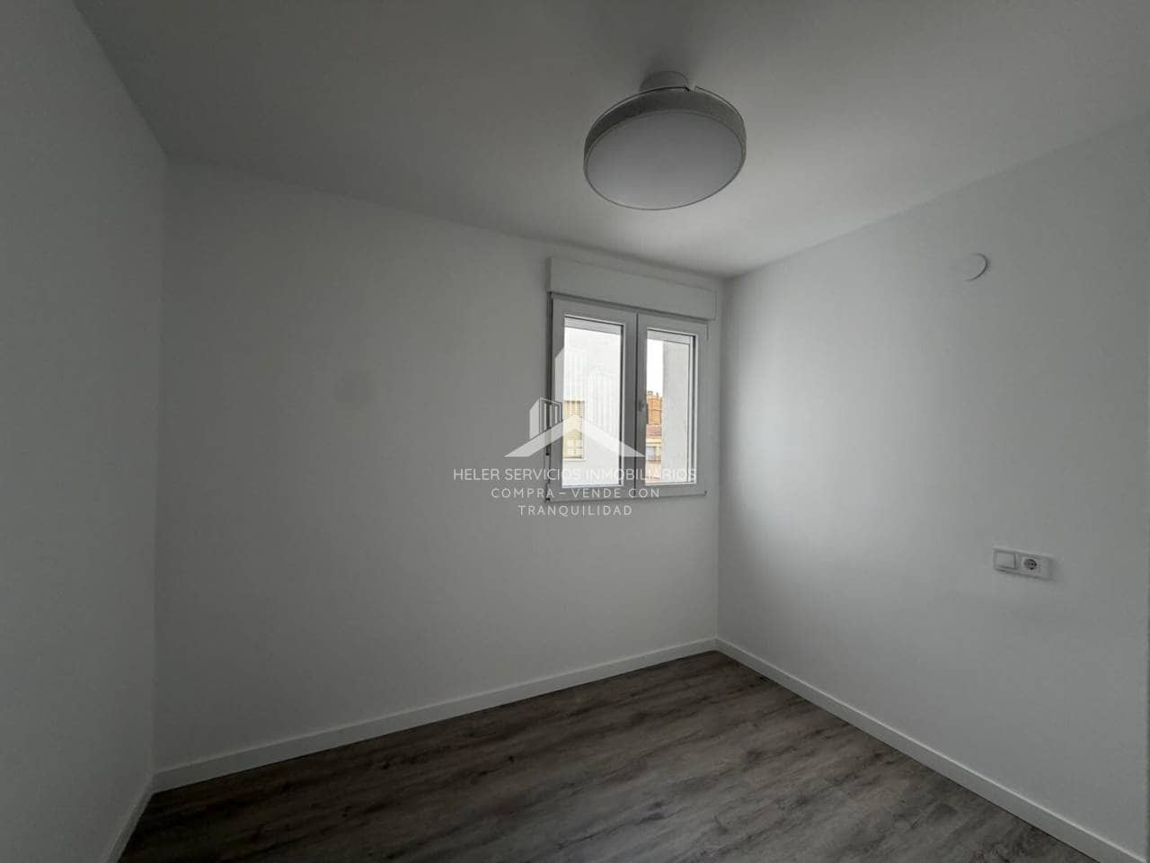 4 slaapkamer Flat te huur in Castello de la Plana - € 1.200 (Ref: 10034767)