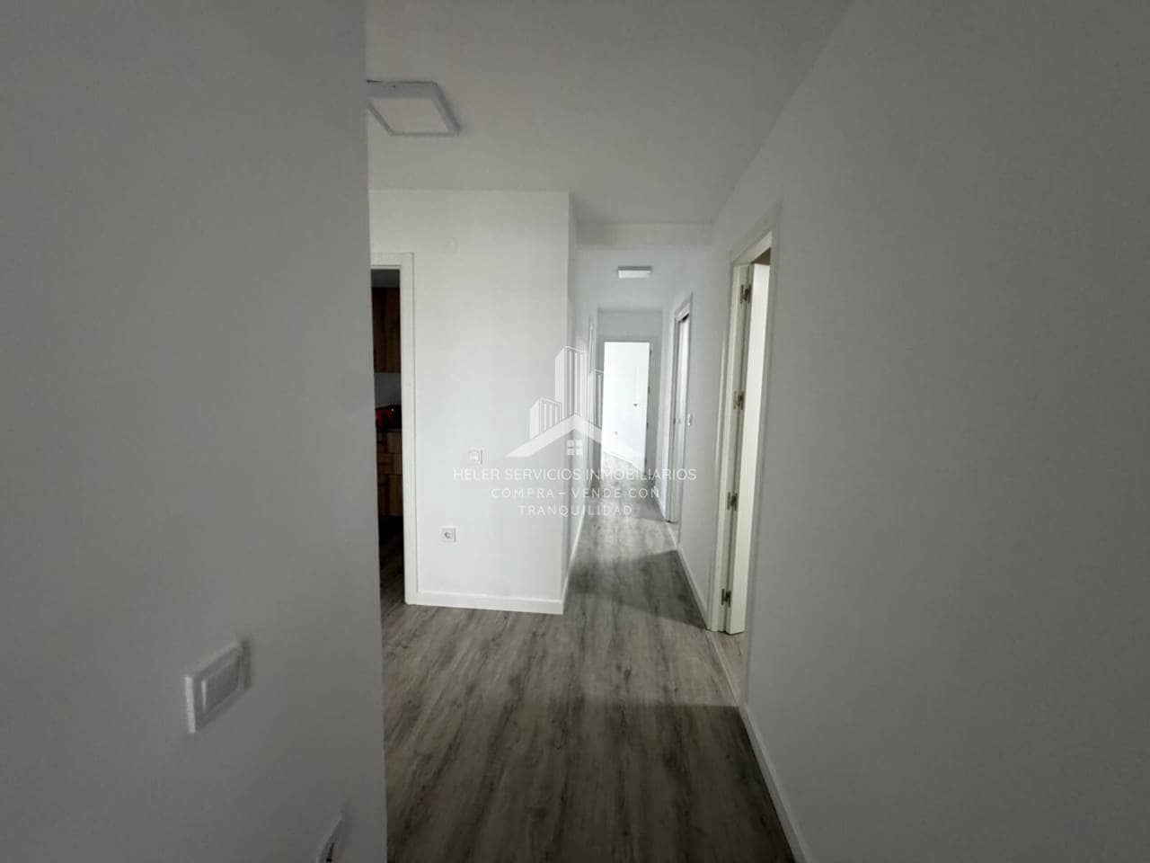 4 slaapkamer Flat te huur in Castello de la Plana - € 1.200 (Ref: 10034767)