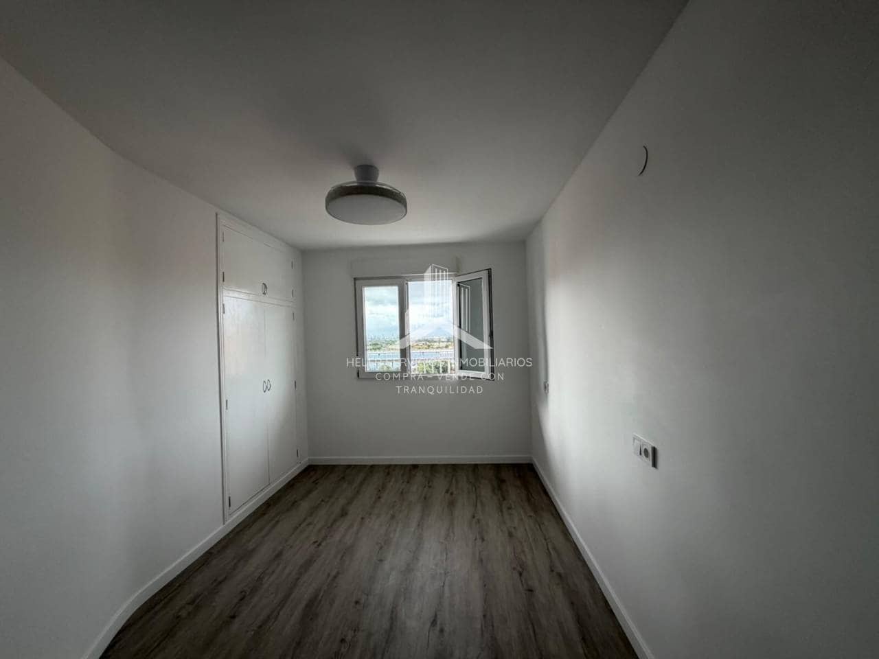 4 slaapkamer Flat te huur in Castello de la Plana - € 1.200 (Ref: 10034767)