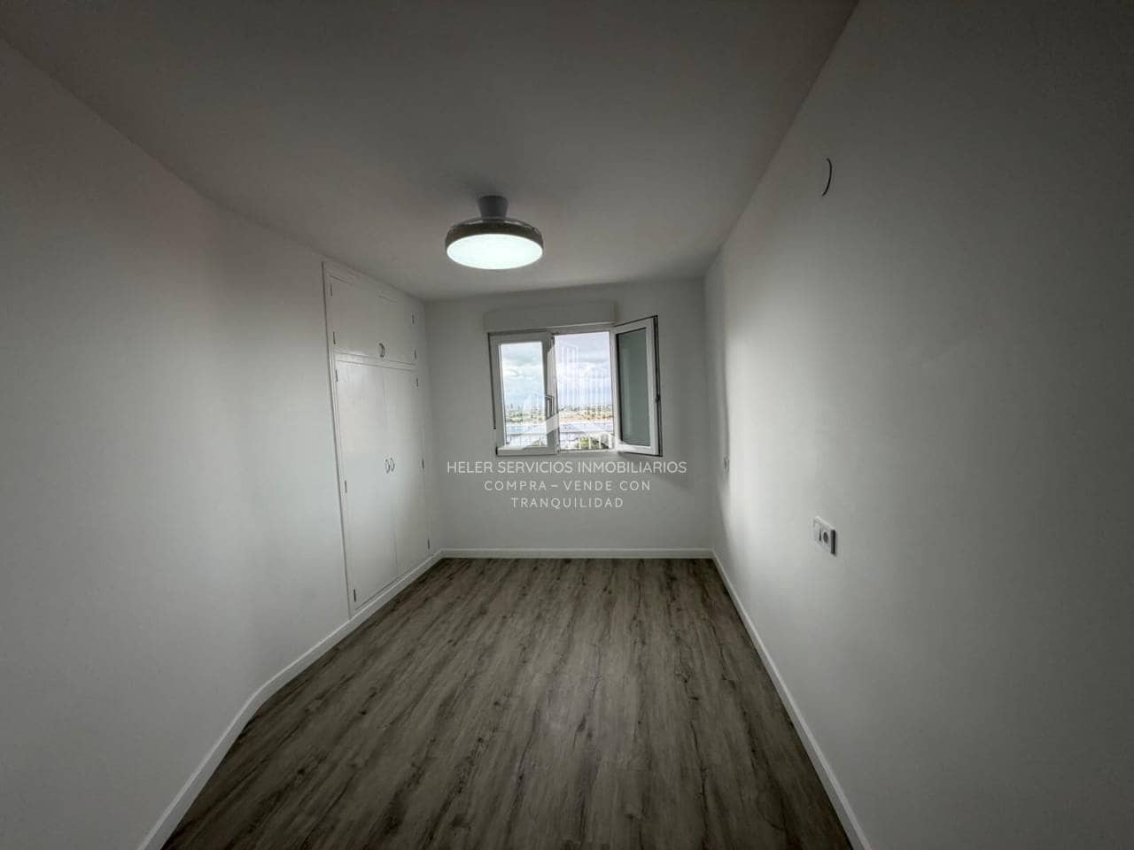 4 slaapkamer Flat te huur in Castello de la Plana - € 1.200 (Ref: 10034767)