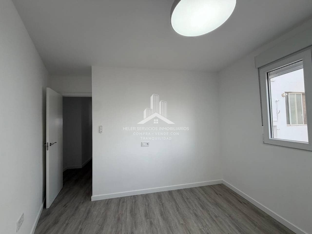 4 slaapkamer Flat te huur in Castello de la Plana - € 1.200 (Ref: 10034767)