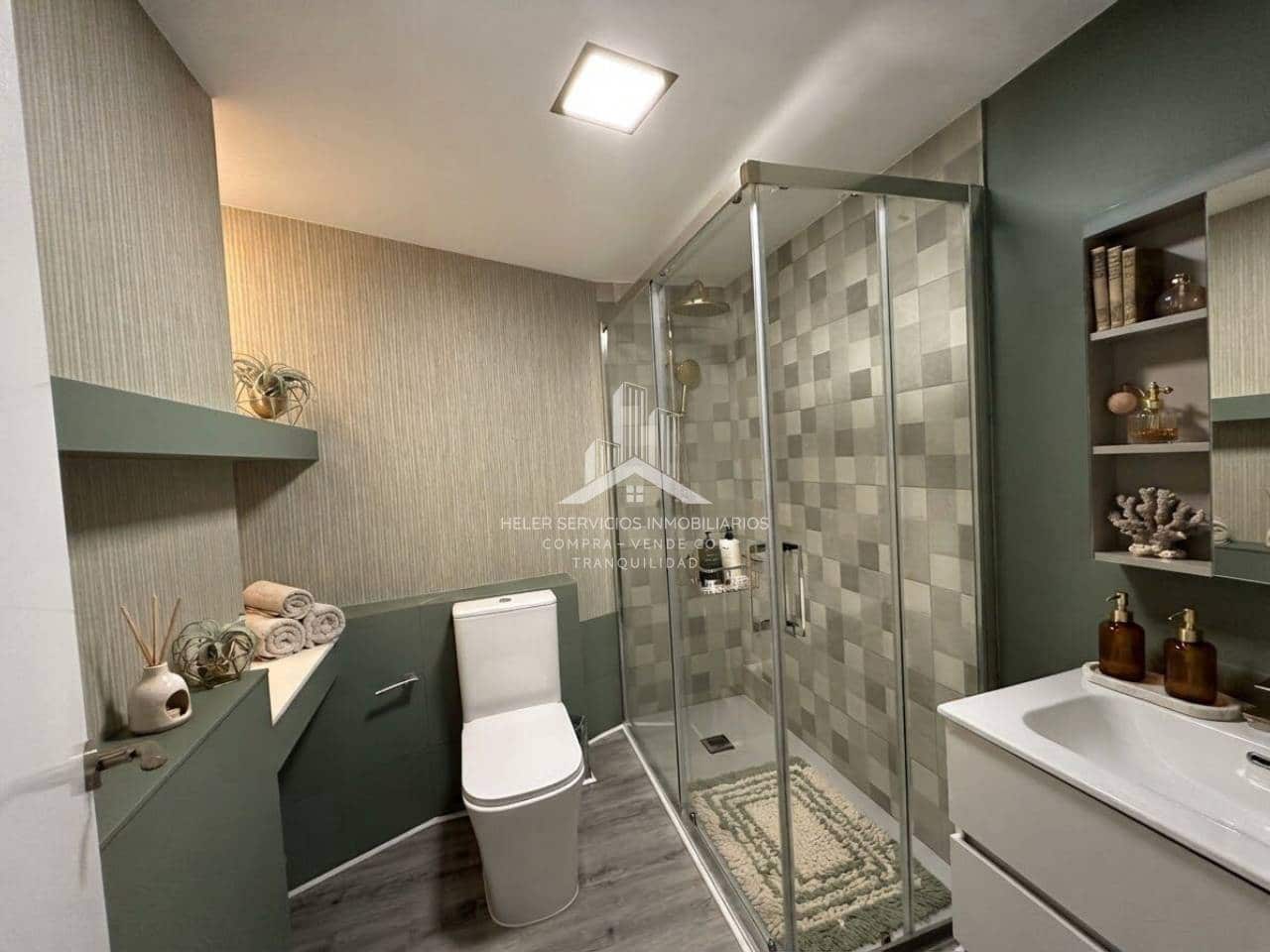 4 slaapkamer Flat te huur in Castello de la Plana - € 1.200 (Ref: 10034767)