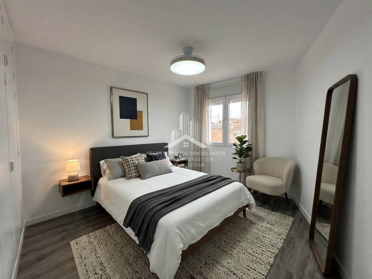 4 slaapkamer Flat te huur in Castello de la Plana - € 1.200 (Ref: 10034767)